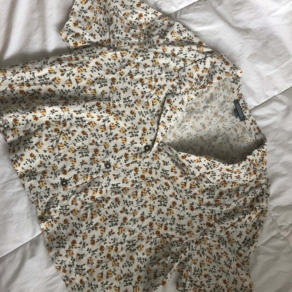 Cute floral button down